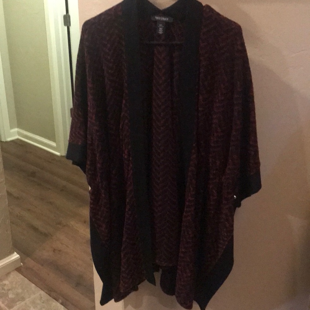 White House Black Market Kimono